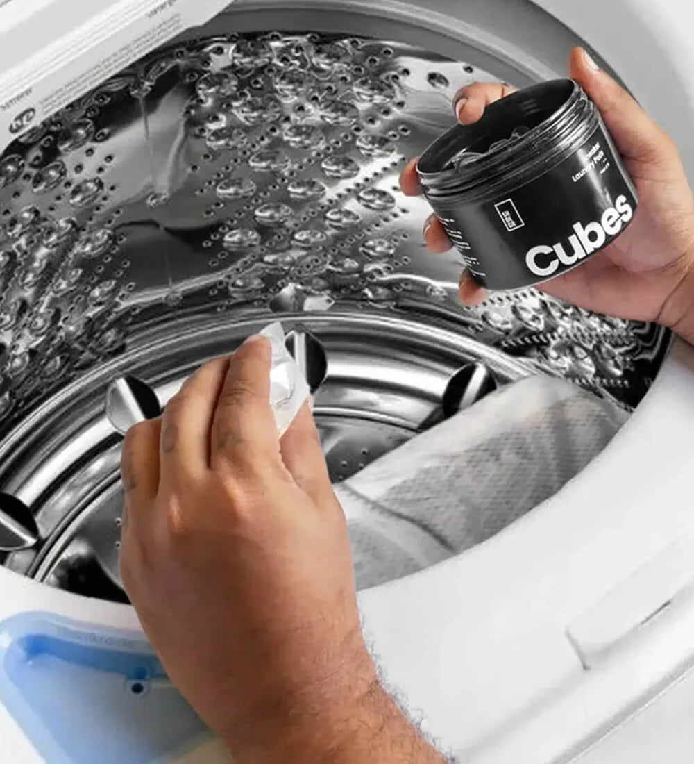 Using SHOEGR Laundry Cube in a washing machine for cleaning shoes