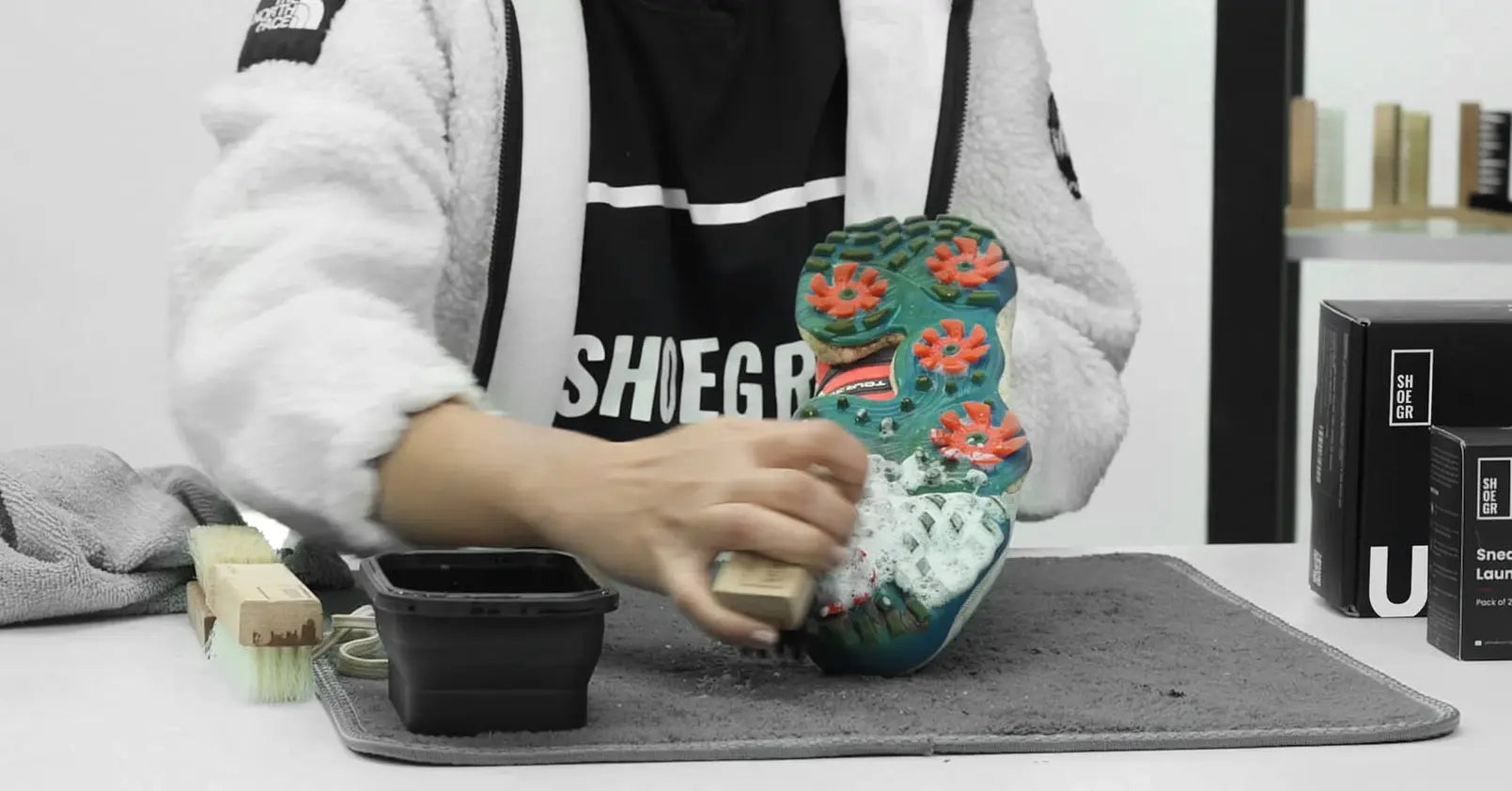 How to clean golf shoes the right way